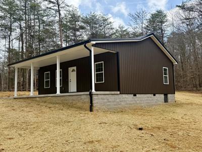 821 Pine Tree Road