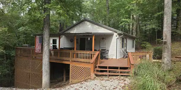 210 Lakeside Drive