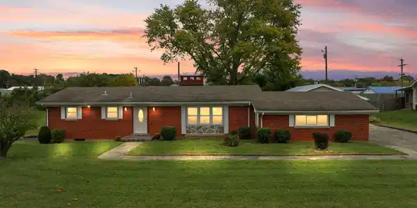 146 Lakeview Drive
