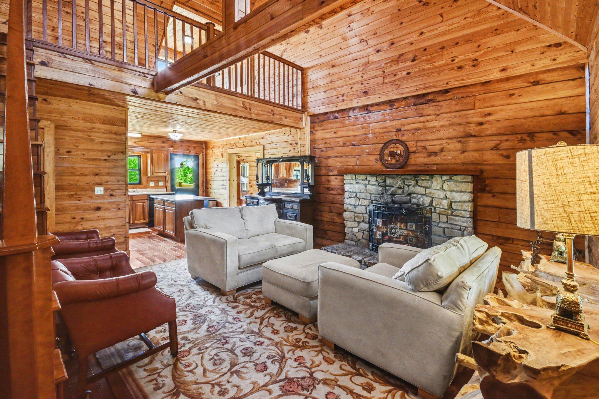 Image 4: Great room