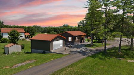 813 Colyer Road