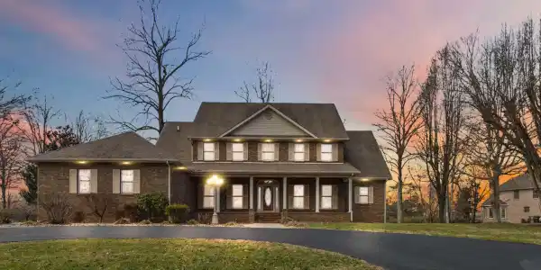 371 Lakeview Drive