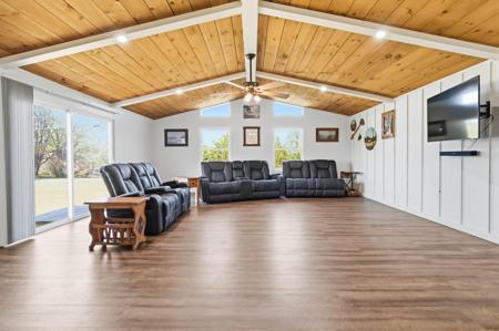 102 Cliffside Drive