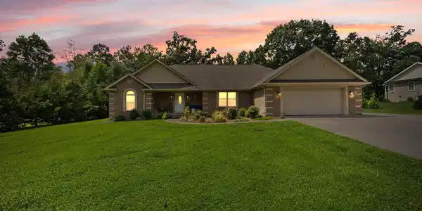 103 Lake Walk Dr Drive