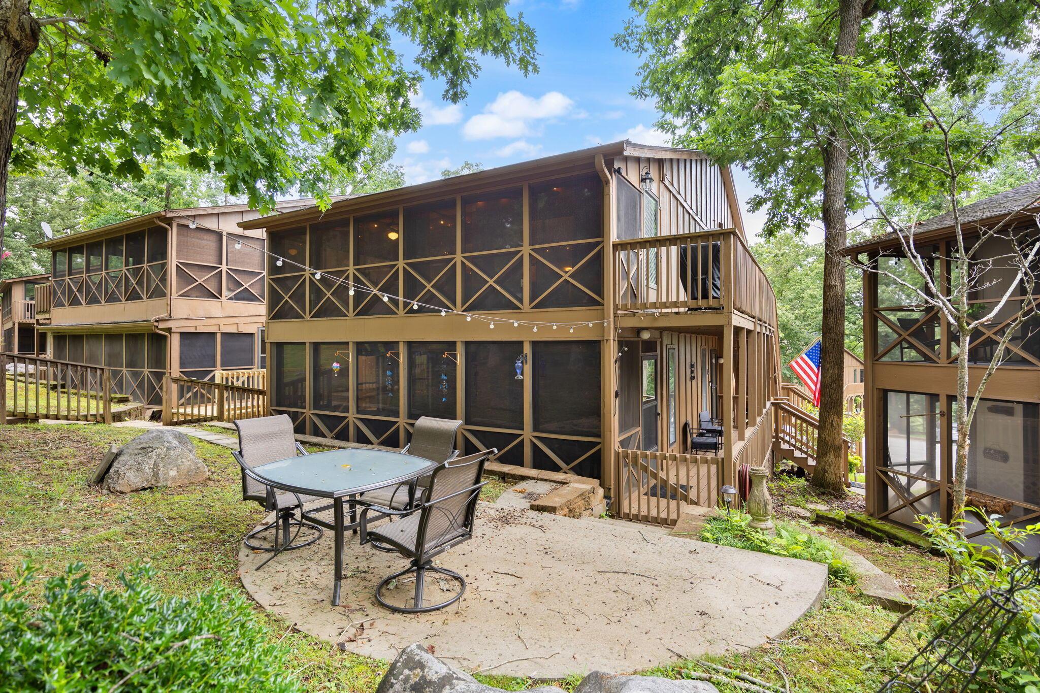 Image 1: 12-web-or-mls-413A2335