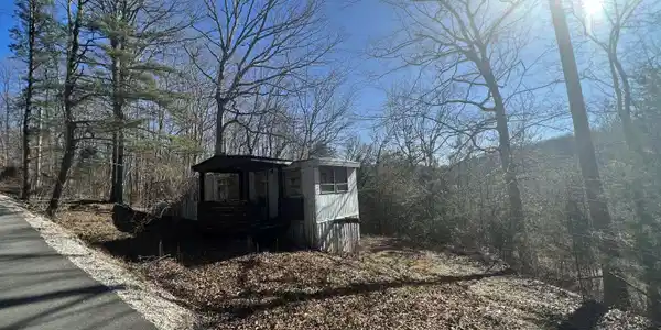 11 Spring Branch Road