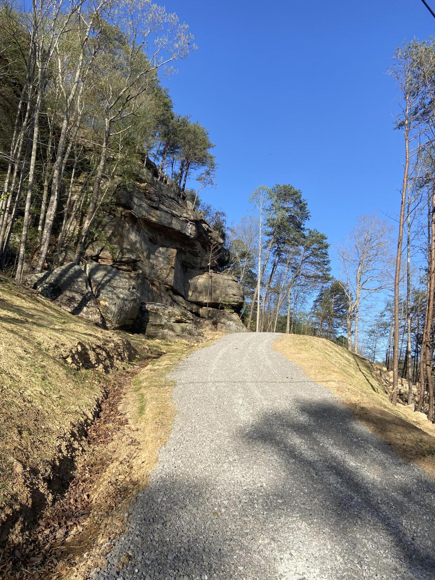 Image 3: DRIVEWAY IN PLACE
