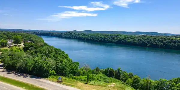 Image 3: HWY 27 Lake view-6