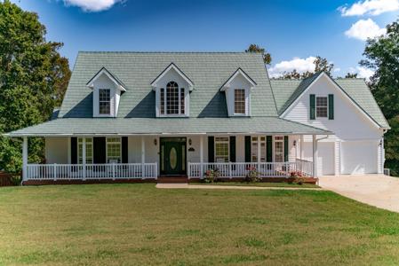 135 Laurel Road