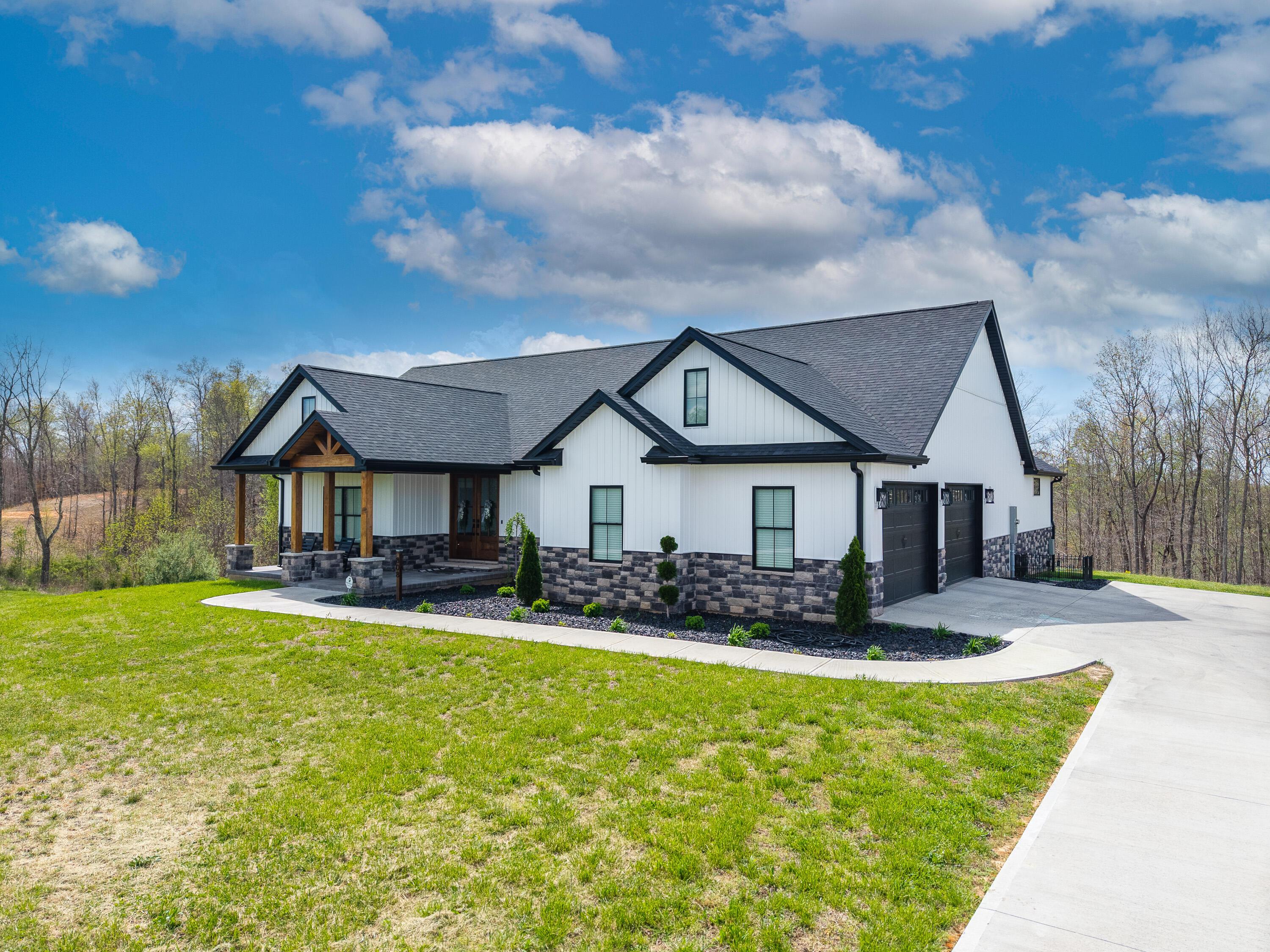 Image 4: 808 Goldenberg Lane-2