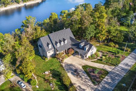 910 Hunter Drive