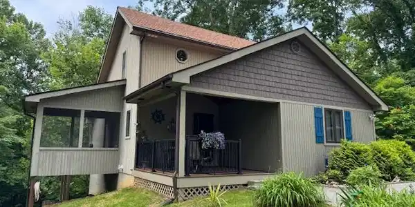 370 Wesley Circle