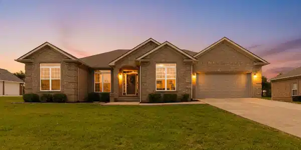 61 Knoll Court