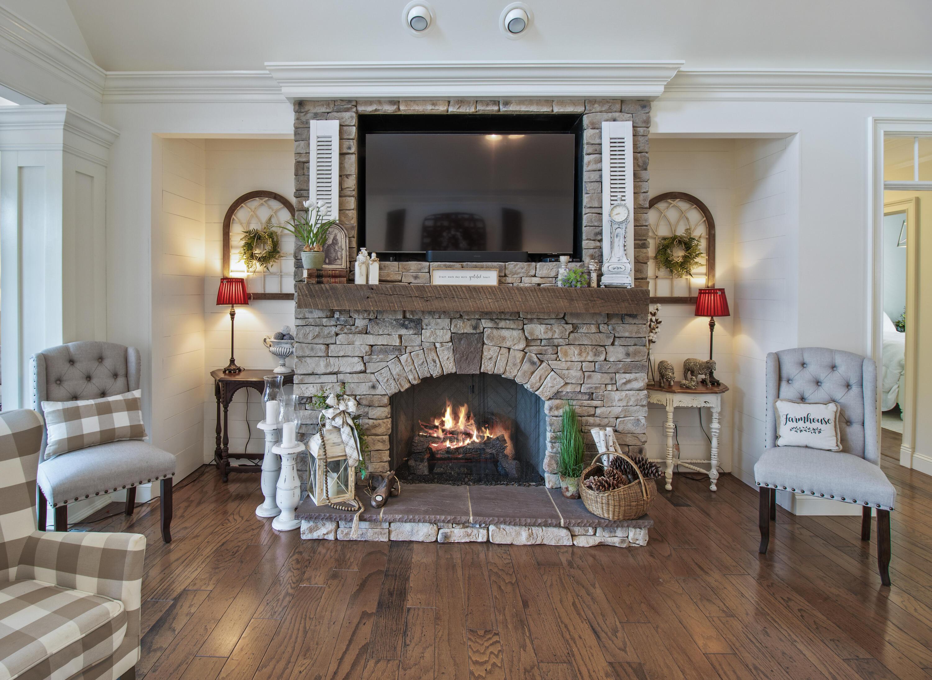 Image 3: A8F611A3-C32B-4211-8135-256115170971