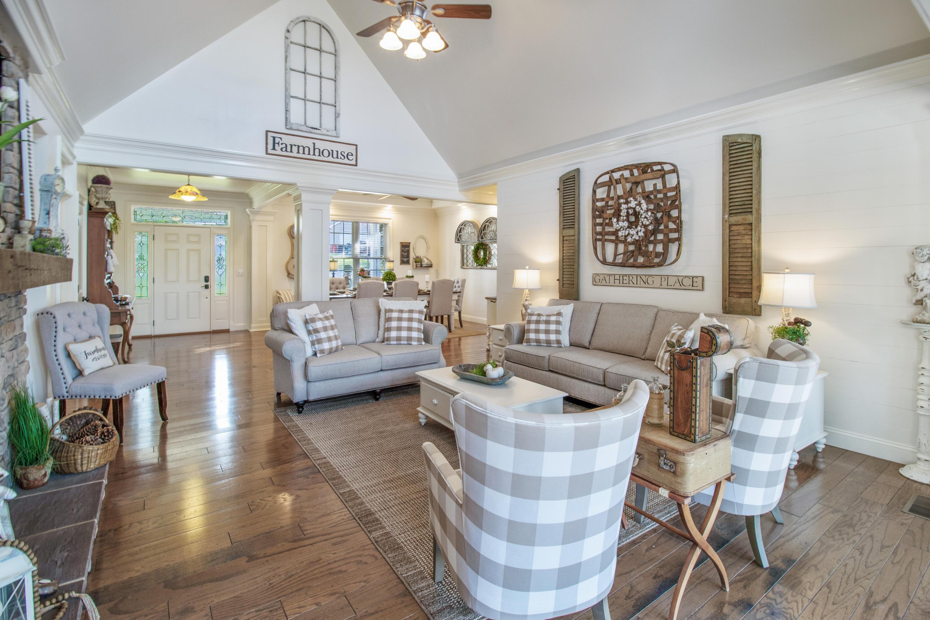 Image 4: 3D020434-A981-460F-900B-025F0CAC675C