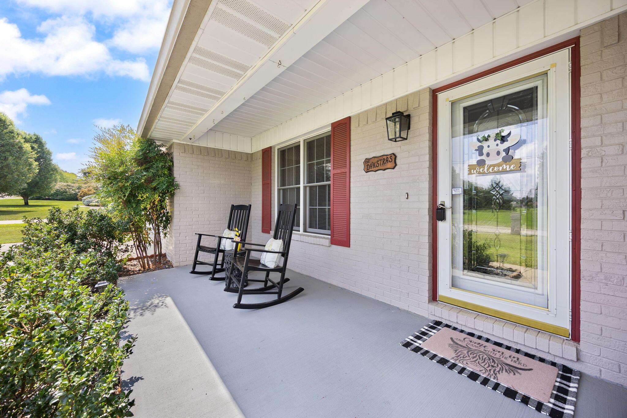 Image 2: 15-web-or-mls-413A3287