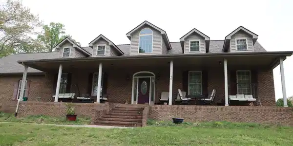 44 Twin Cove Drive