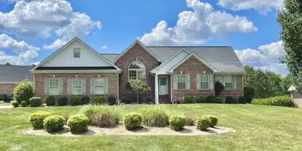 16 Horizon Hills Court