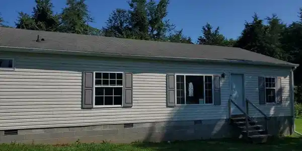 117 Lawrence Lane