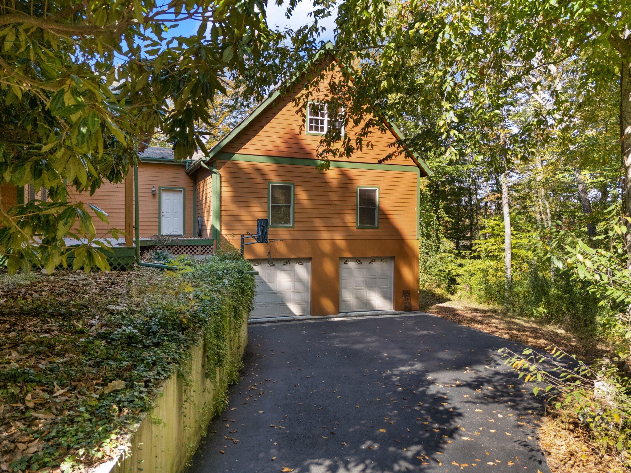 Image 3: 106-web-or-mls-DJI_20241023121349_0084_D