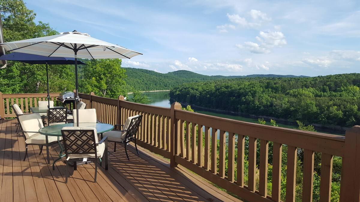 Image 2: Deck view