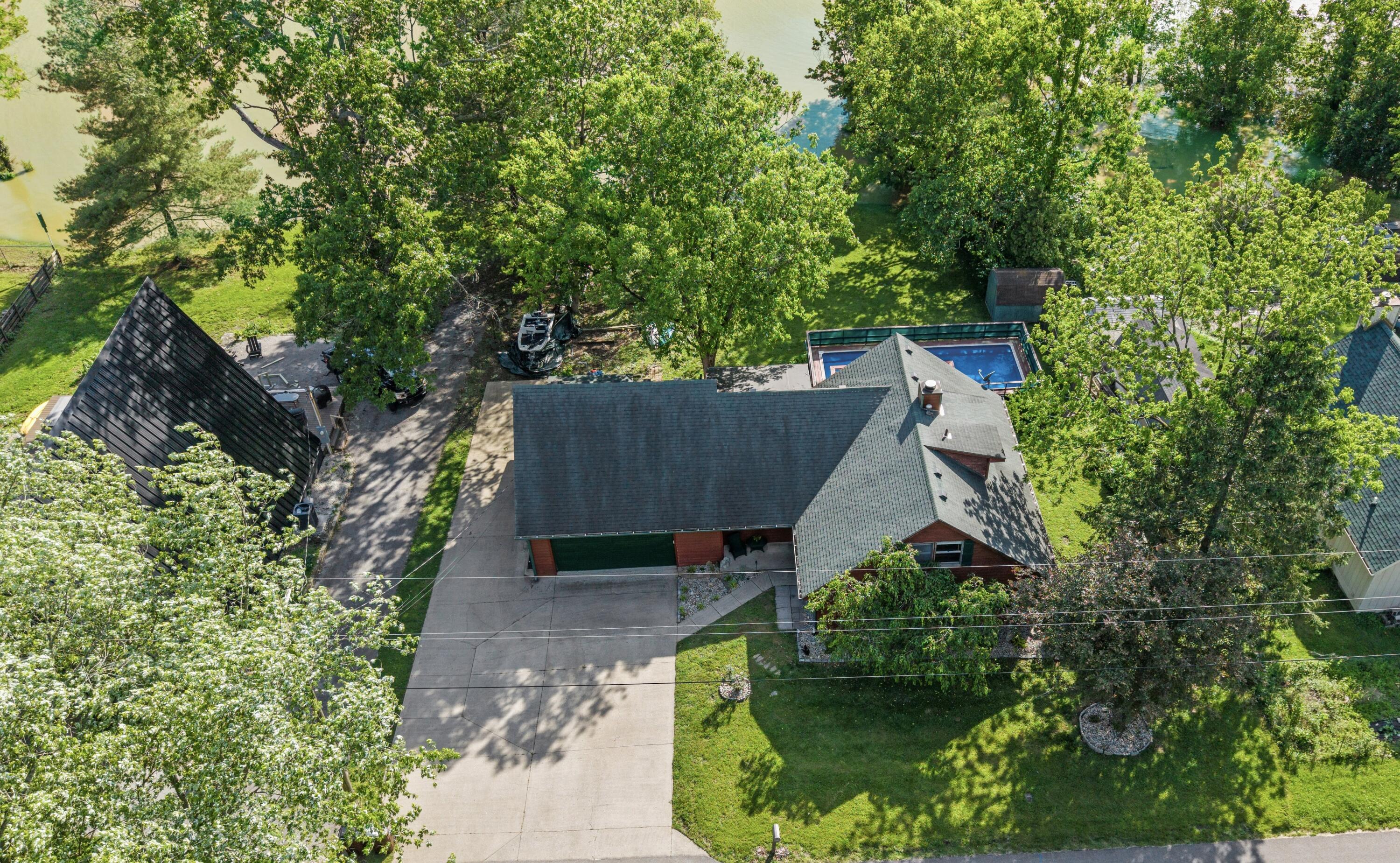 Image 2: DJI_20250521175620_0152_D 2