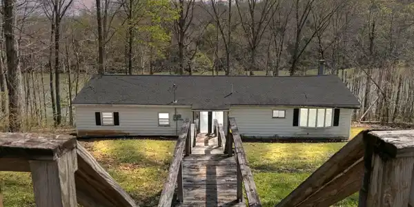 394 Hollars Cemetery Road
