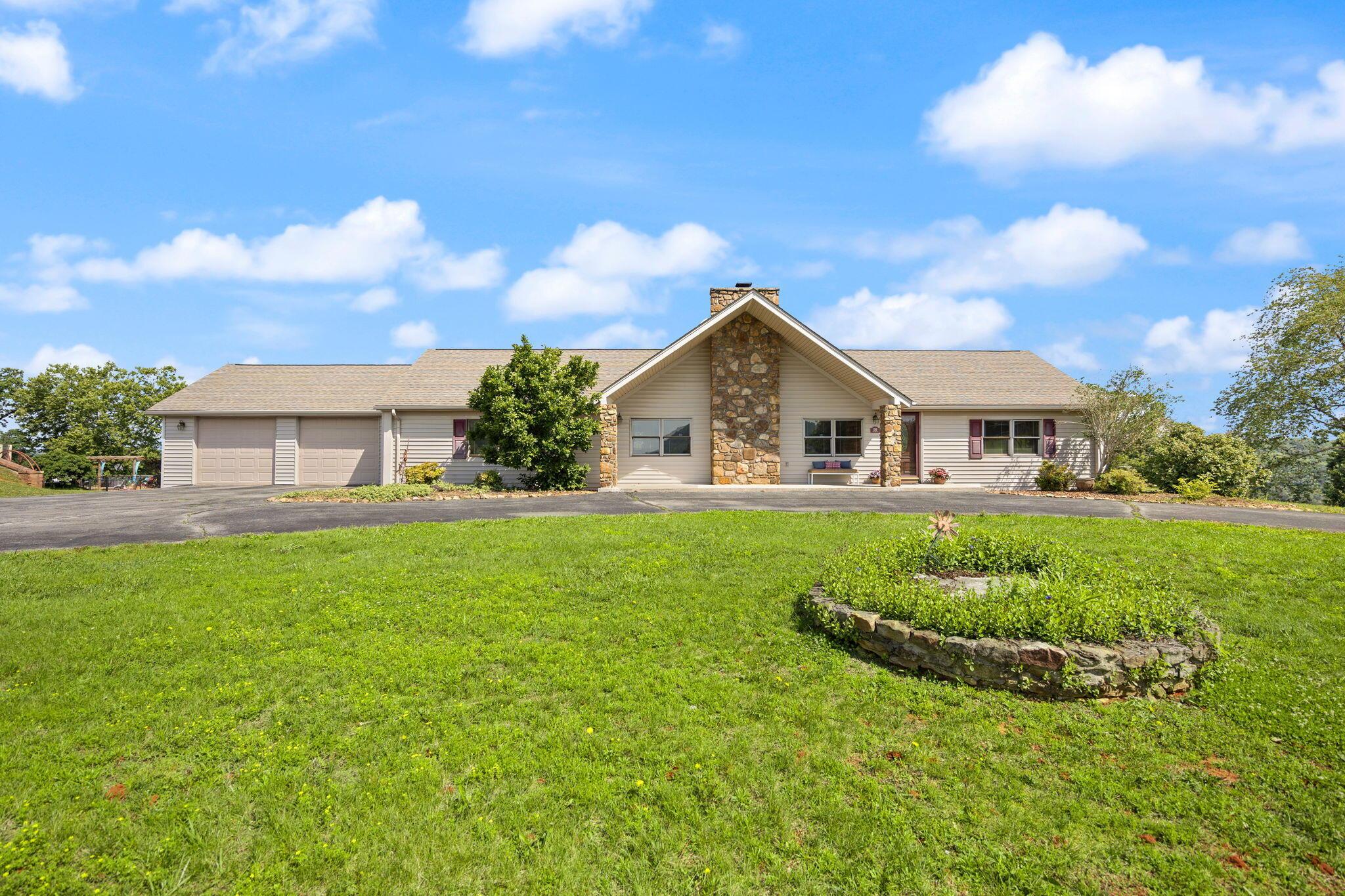 Image 3: 3-web-or-mls-413A8598