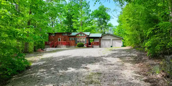 318 Pine Tree Circle Road