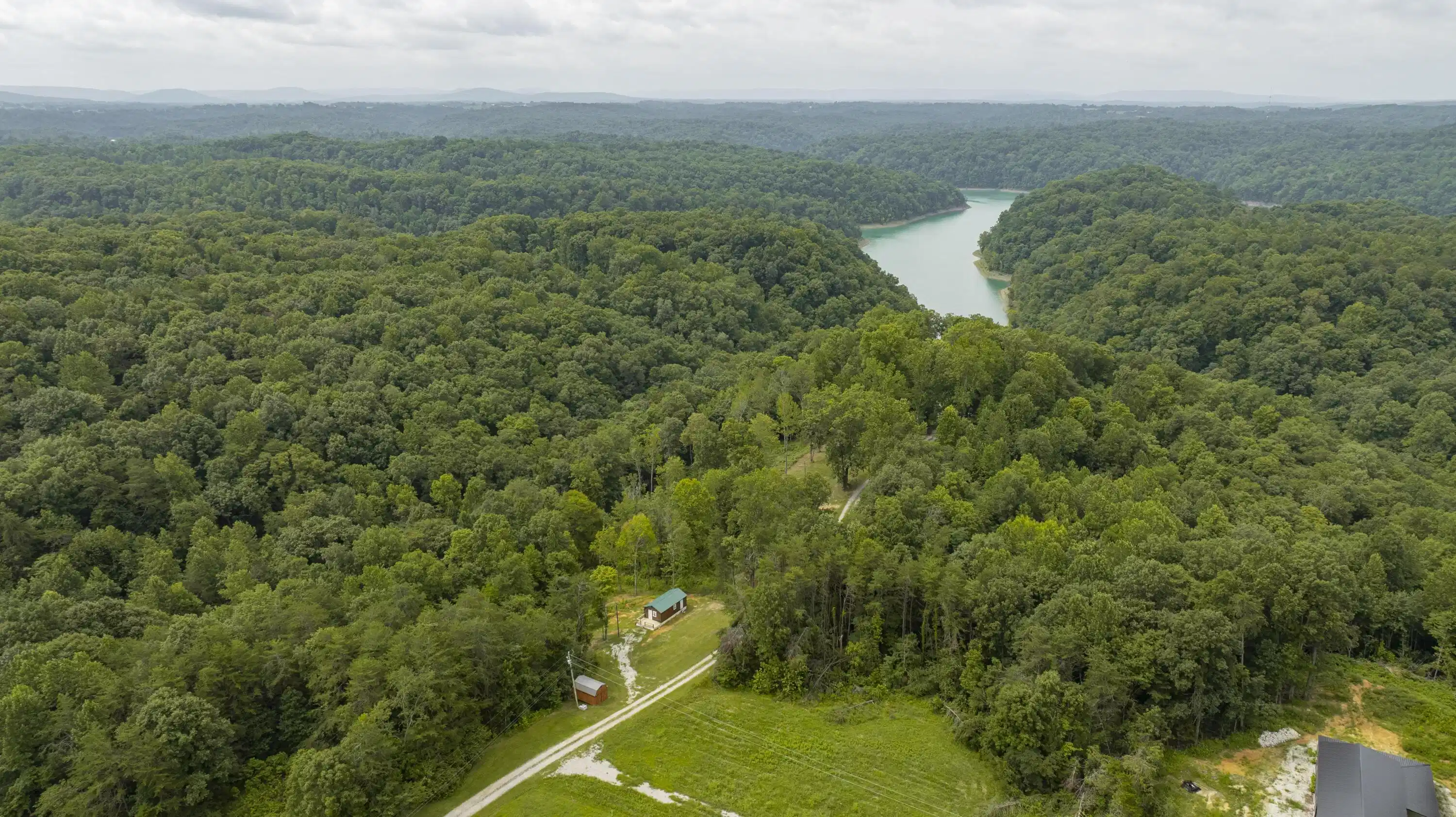 Image 1: Lakeview View rd-3