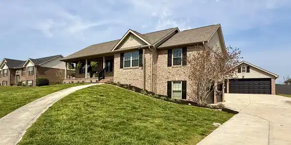 38 Pinnacle PT Drive