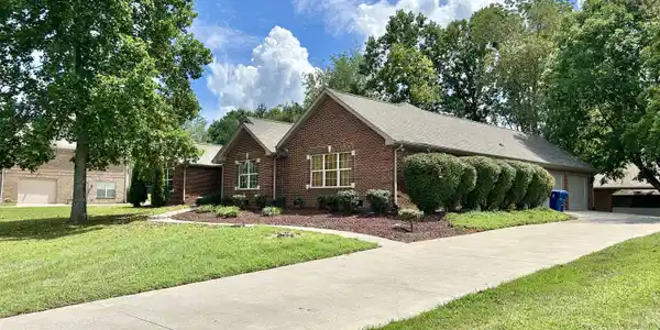 182 Lake Forest Drive