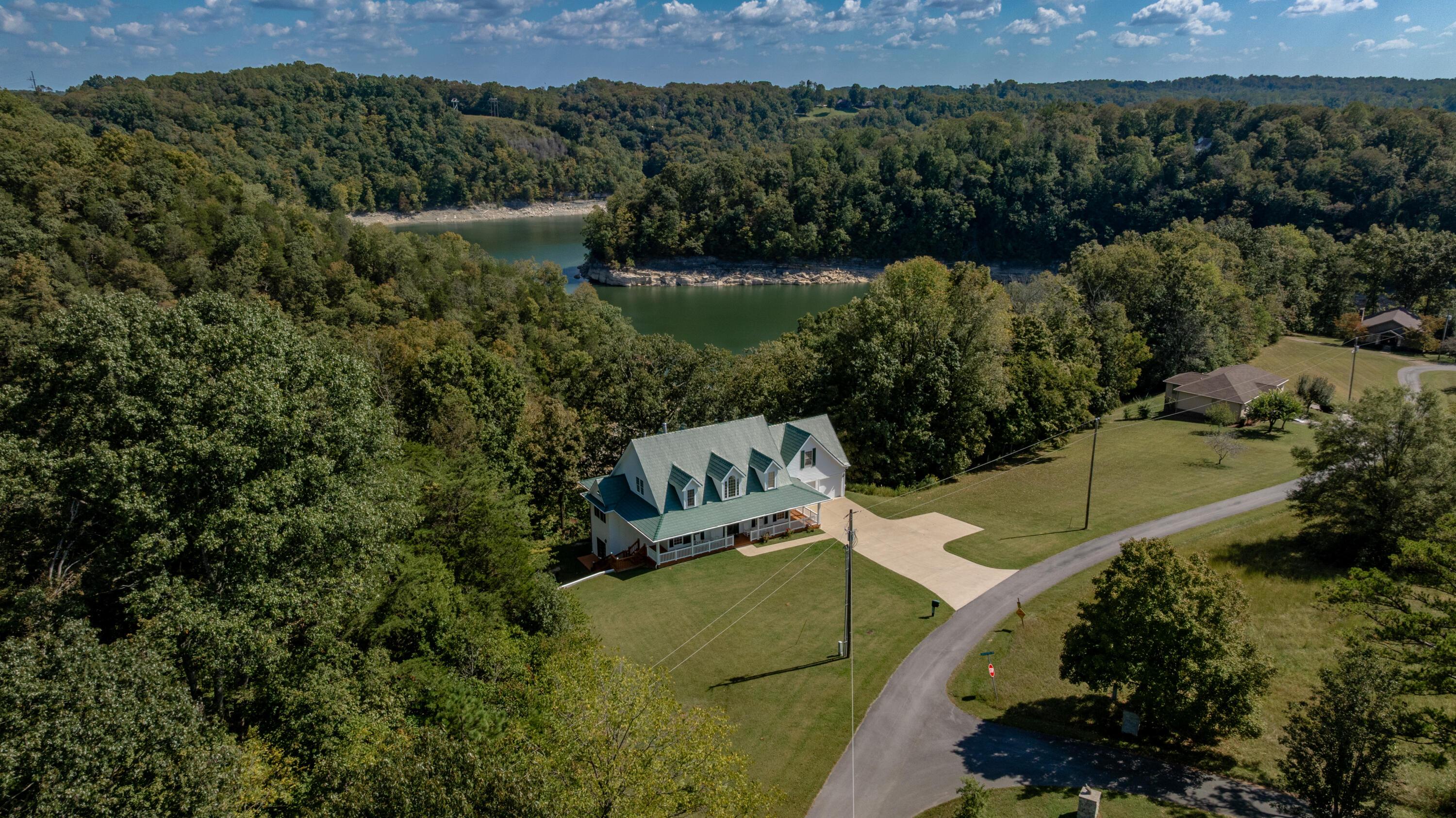 Image 3: Laurel-147
