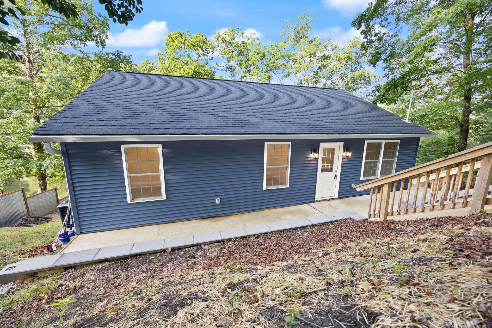 Image 3: 2-web-or-mls-413A8454