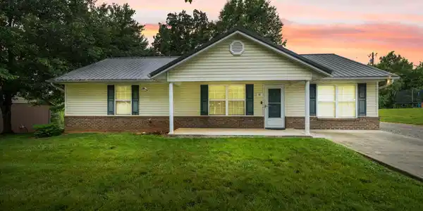 85 Falcon View Trail