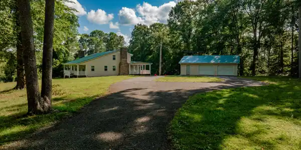 600 Carriage Lane
