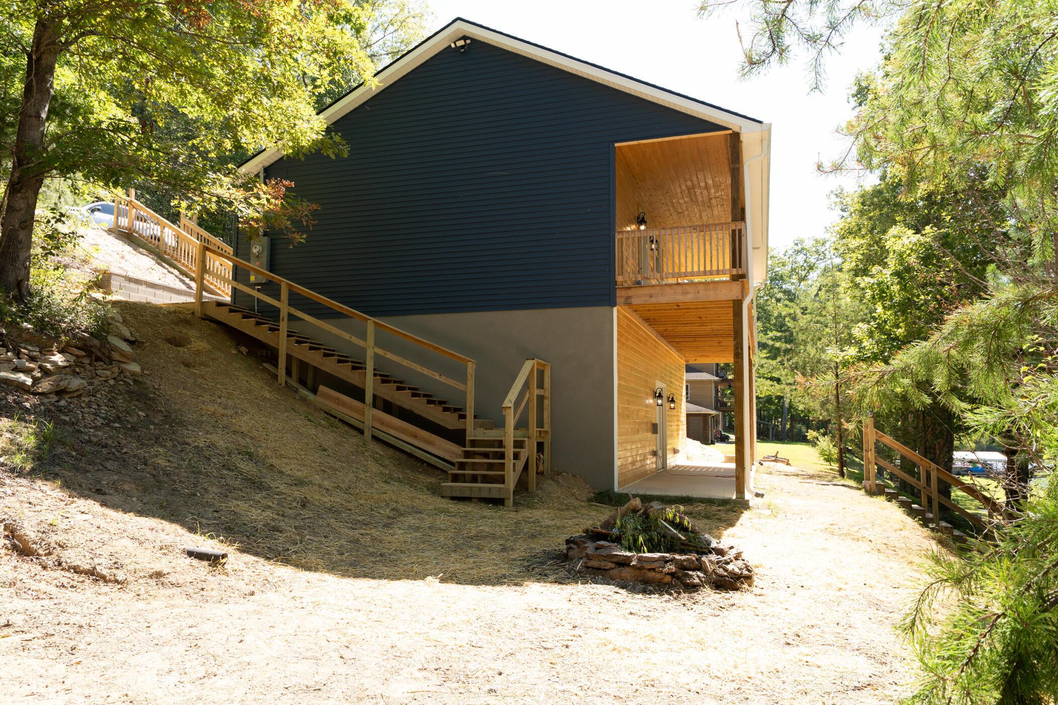 Image 3: 1