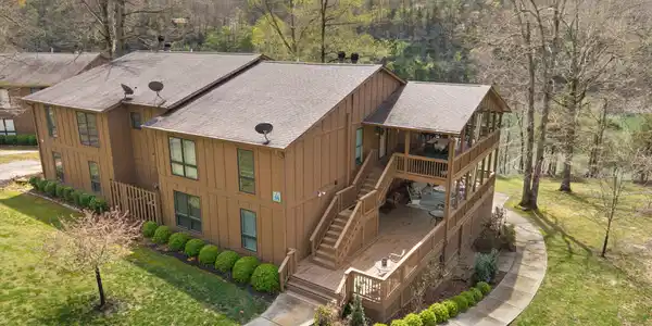 99-4 Woodson Bend Resort