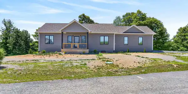 Image 3: 3-web-or-mls-944 Lakepoint Dr_008_TNPC