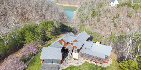 1166 Sandstone Point Trail