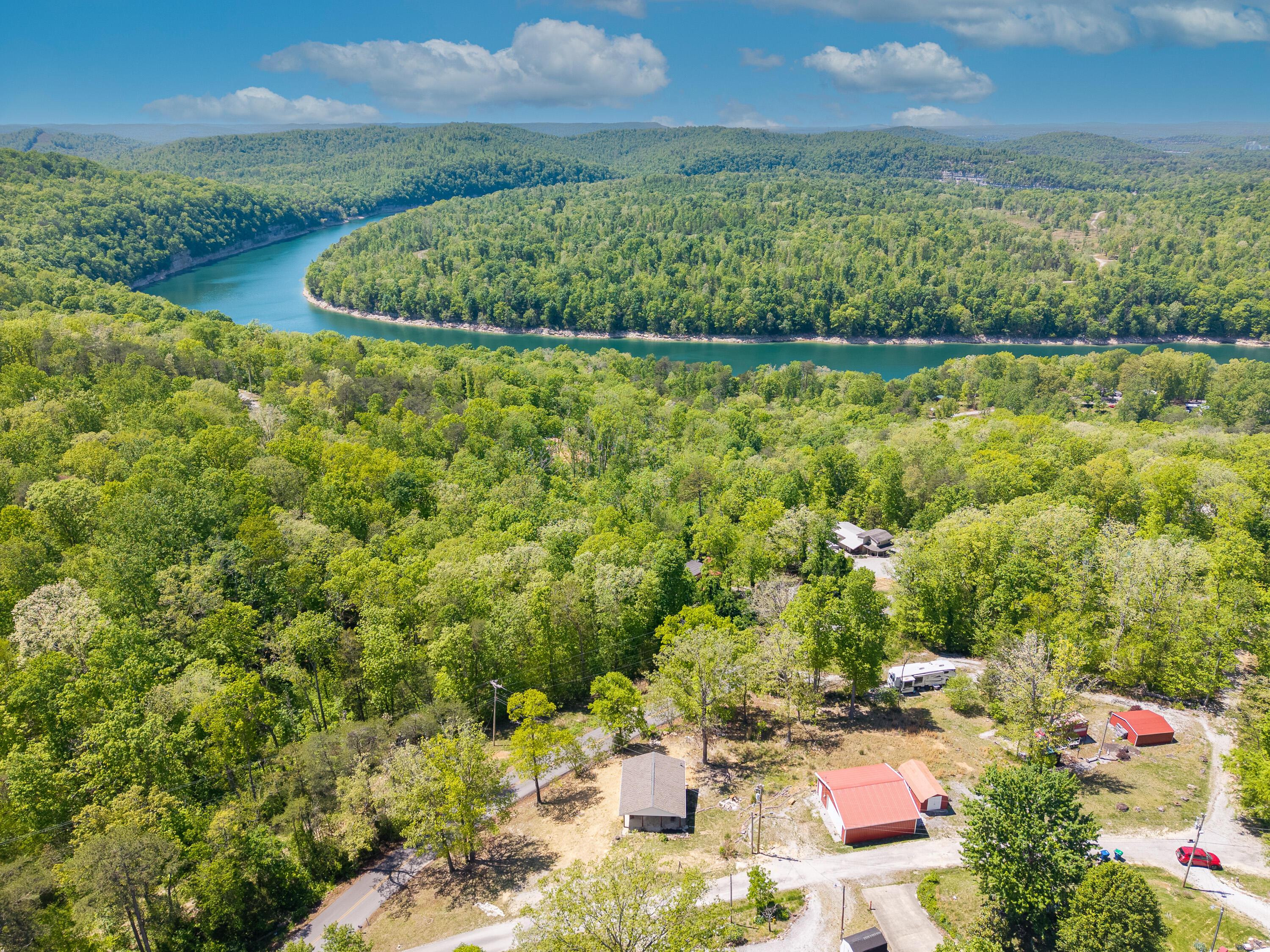 Image 2: 25 Hawk Drive-8