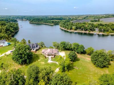 472 Hunter Drive