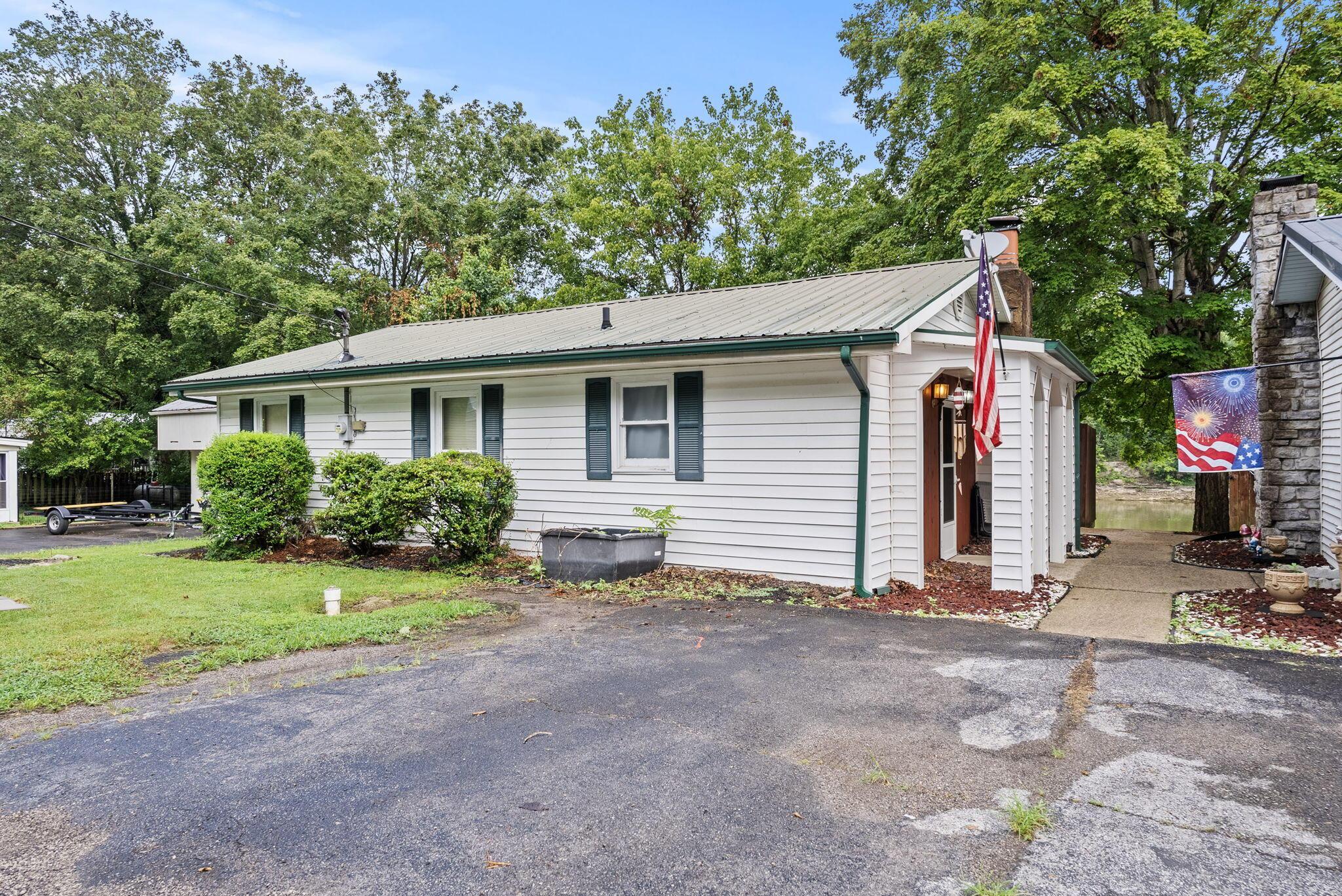 Image 1: 64-web-or-mls-DSC09235