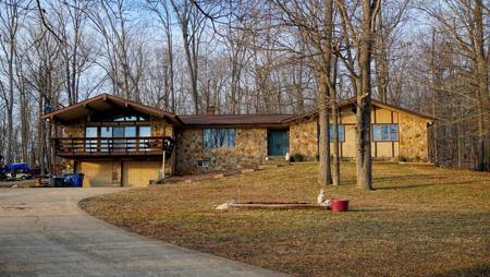 386 Runway Boulevard