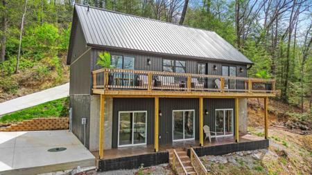 1265 Cliffs Edge Road