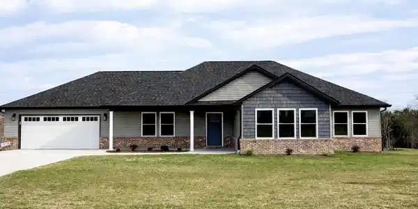 101 Lone Oak Court