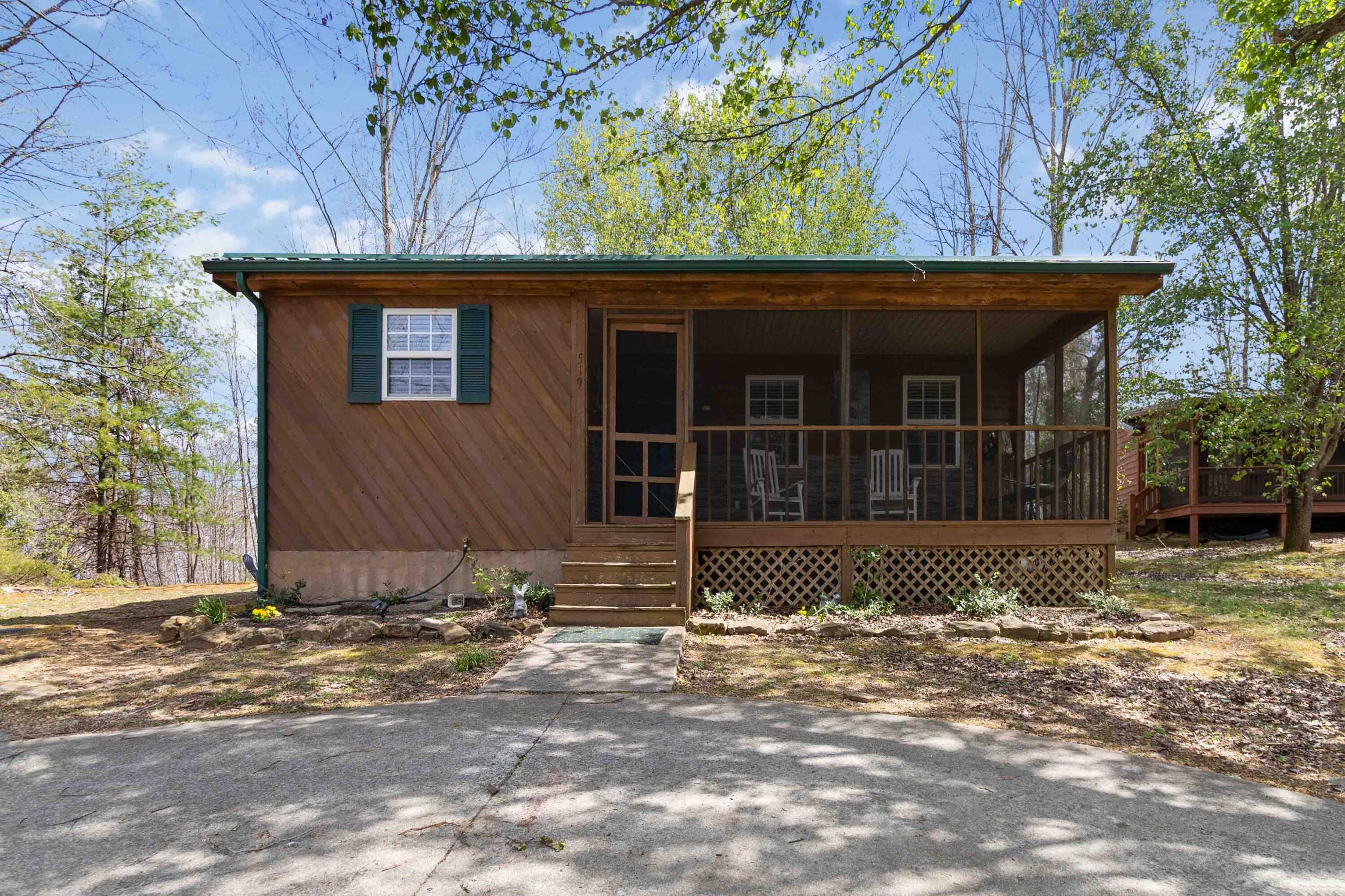 Image 2: 519 Enchanted Forest Way, Burnside, KY