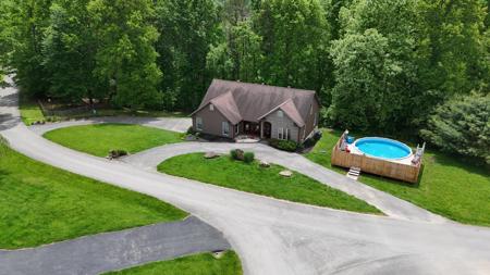 73 Redwood Lane