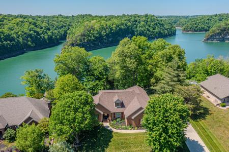 512 Water Cliff Drive