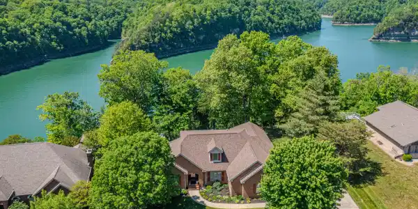 512 Water Cliff Drive